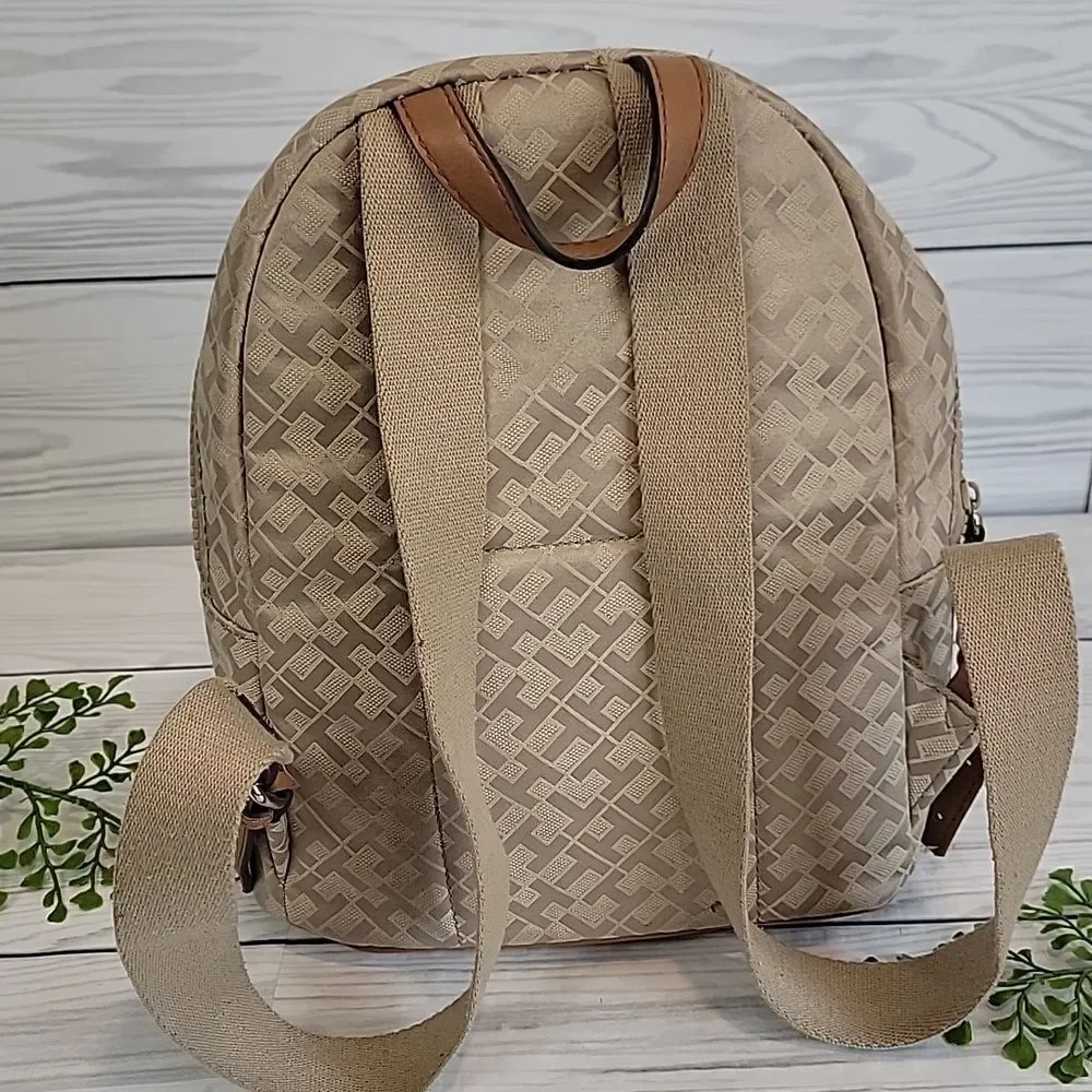 Tommy Hilfiger mini backpack logo print - tan